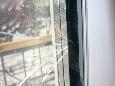 تعویض شیشه شکسته پنجره دوجداره